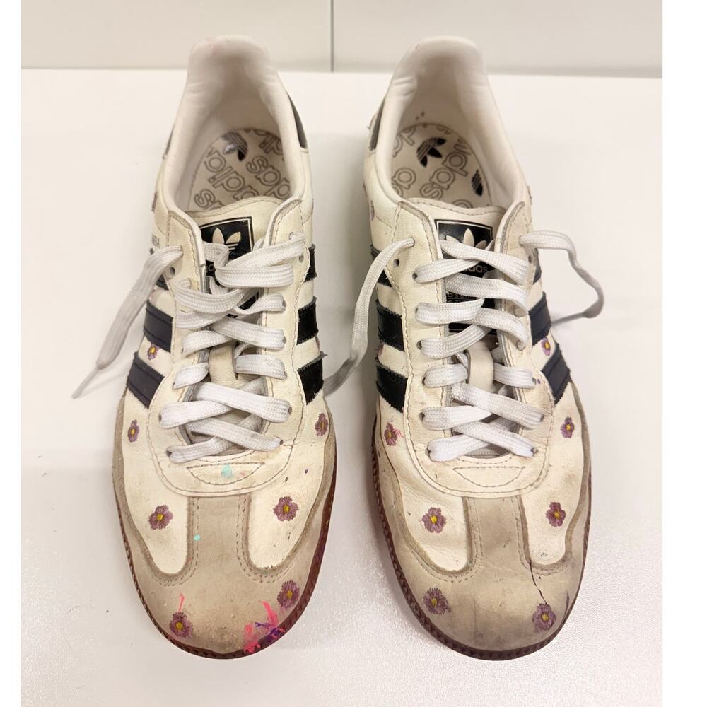 Adidas Women's Gender Inclusive Samba OG Embroidered Floral Shoes US‎ 9